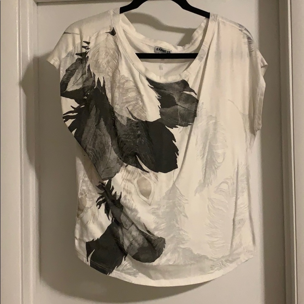 Graphic tee